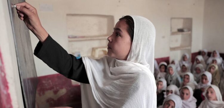 وفد أممي رفيع يزور أفغانستان ويدعو طالبان إلى إلغاء القيود على النساء والفتيات